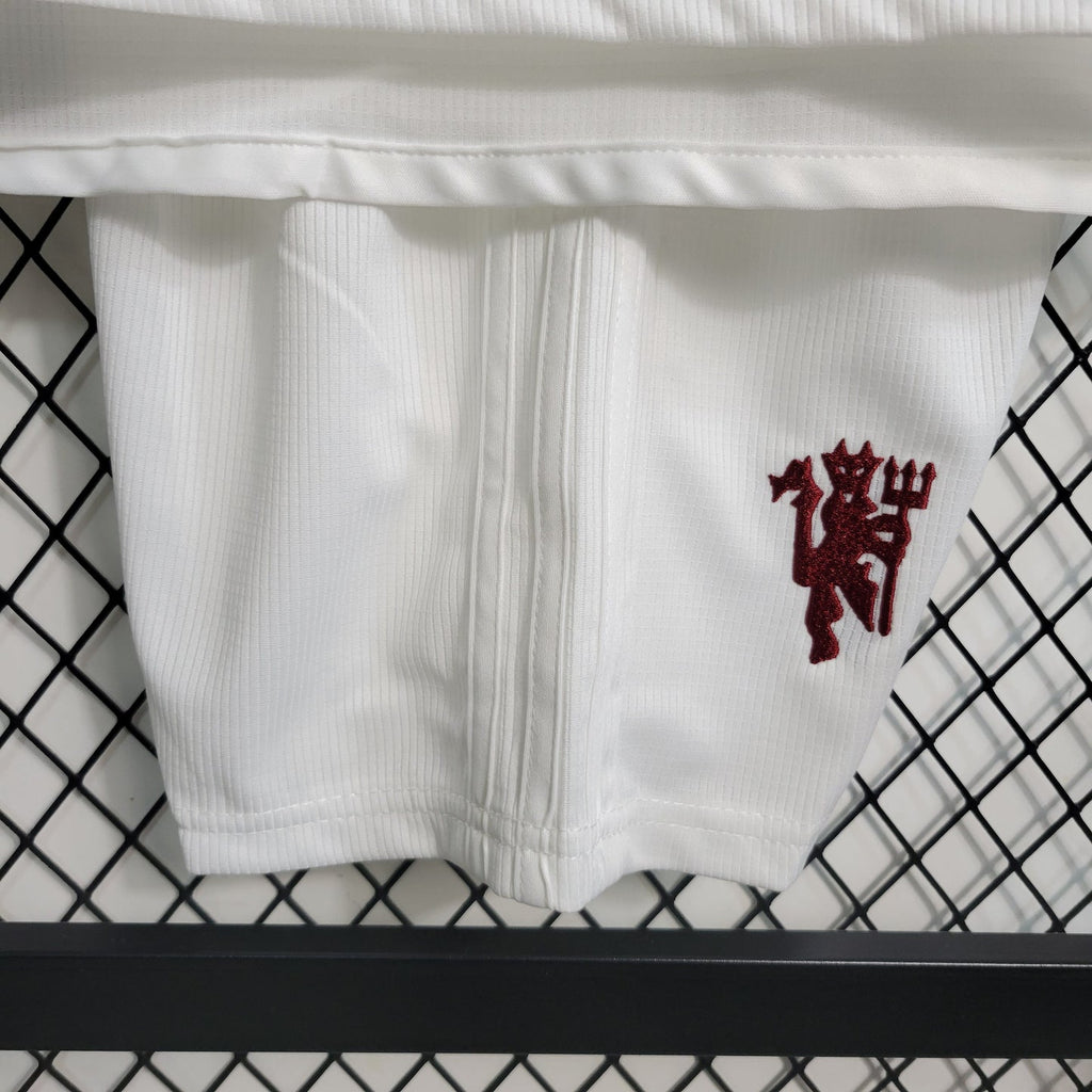 Manchester United 2024/25 Away Jersey – White Heritage Edition