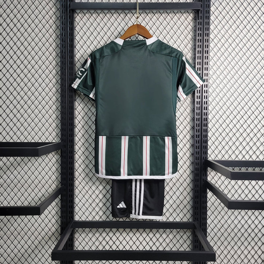 Manchester United 2024/25 Away Jersey – Green Stripe Edition