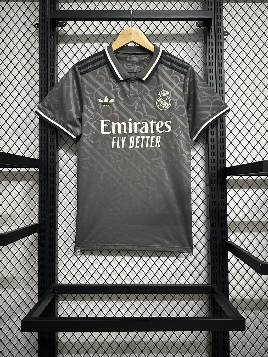 Real Madrid Retro Kit – Grey Heritage Edition