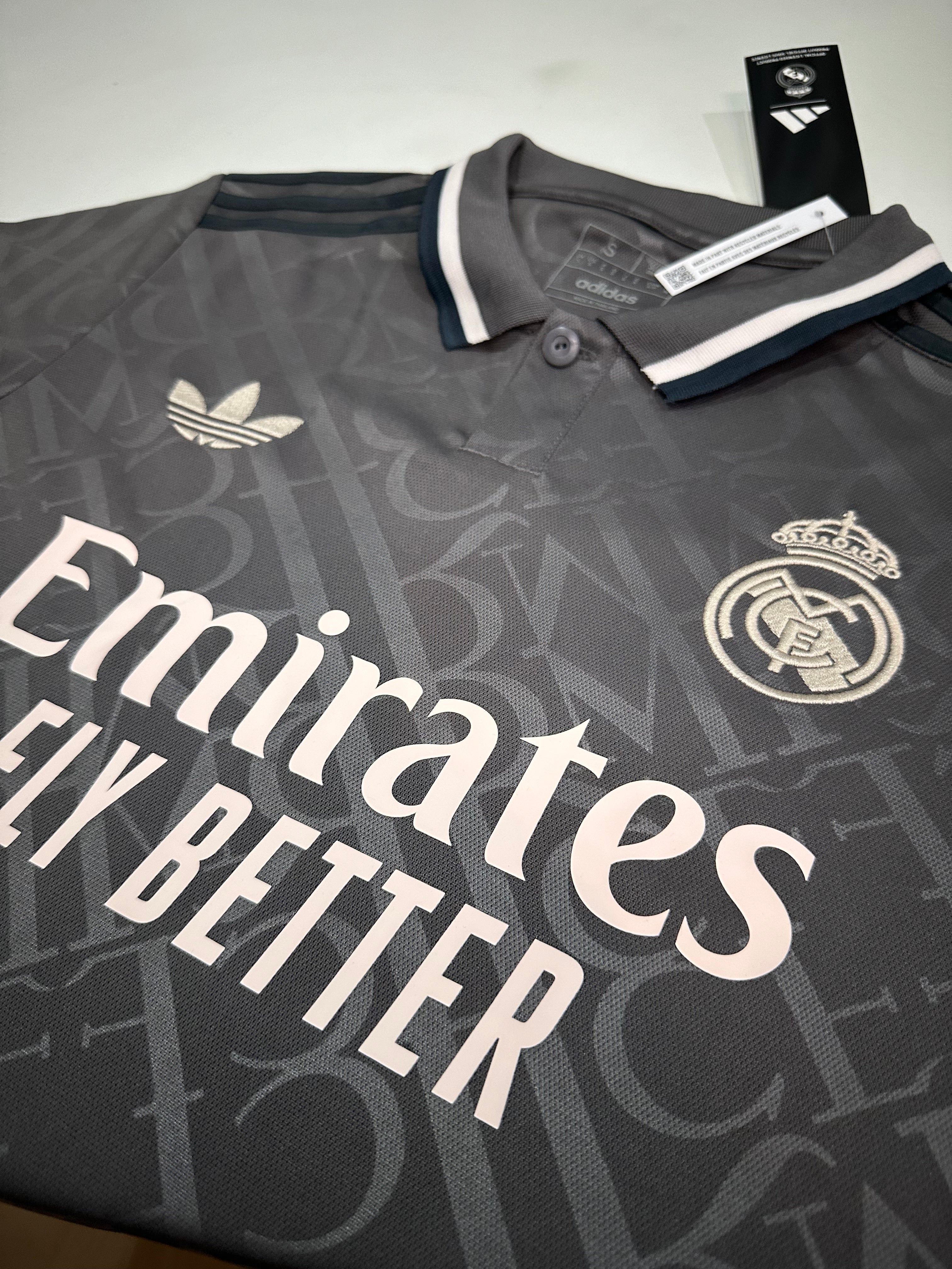 Real Madrid Retro Kit – Grey Heritage Edition