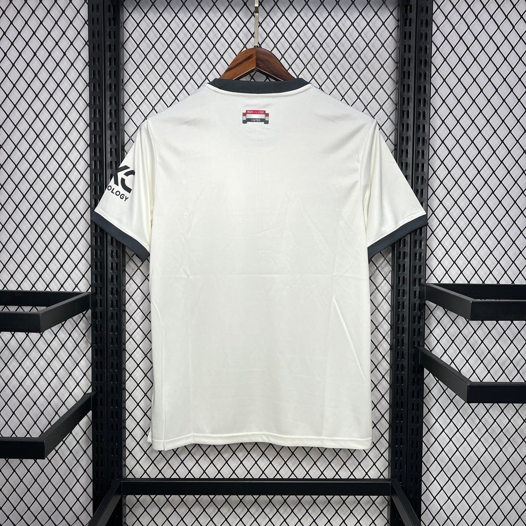 Manchester United 2024/25 Away Jersey – White Heritage Edition