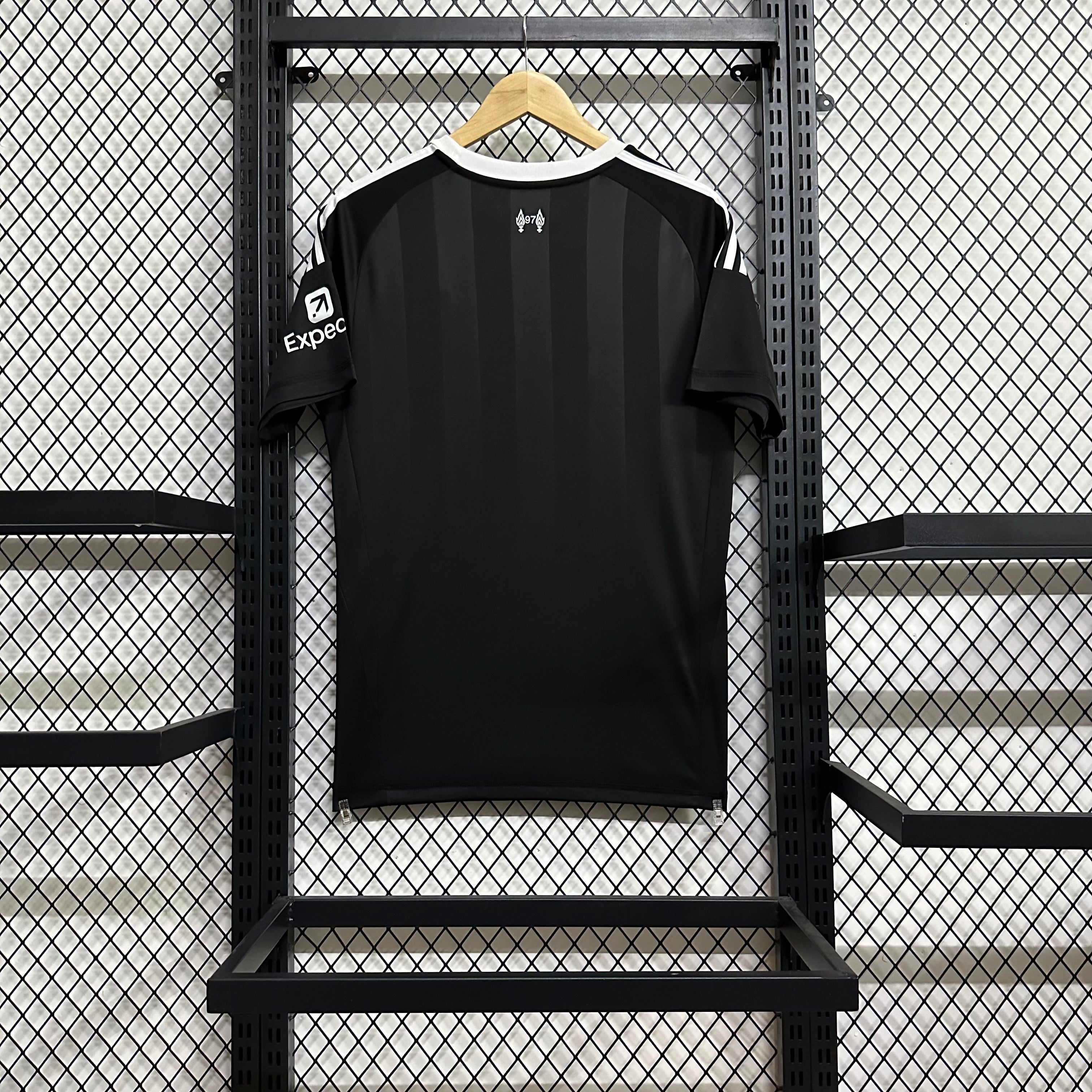 Liverpool Retro Kit – Black & White Edition