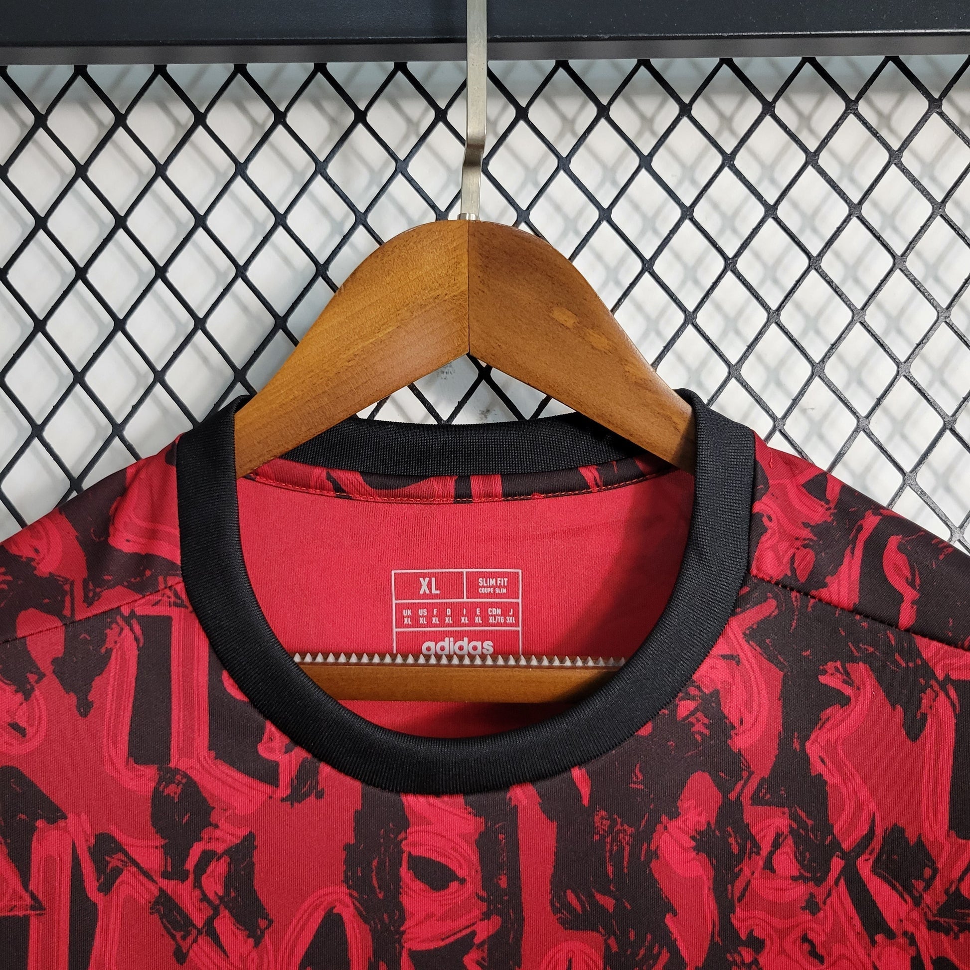 Manchester United 2024/25 Pre-Match Jersey – Red Camo Edition